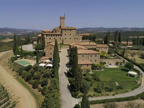 Castello Banfi Il Borgo, Relais & Chateaux